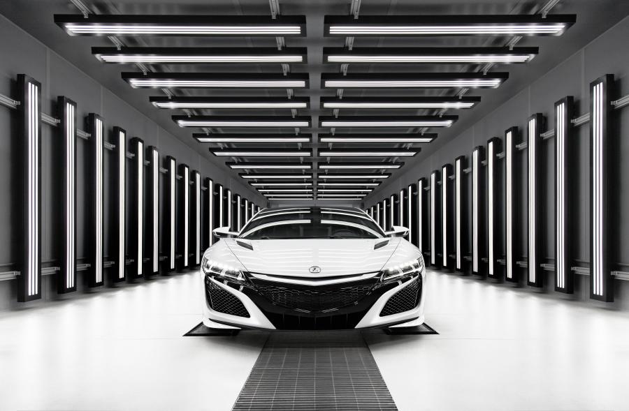  Acura NSX 2018 года  (фото 39 из 57)